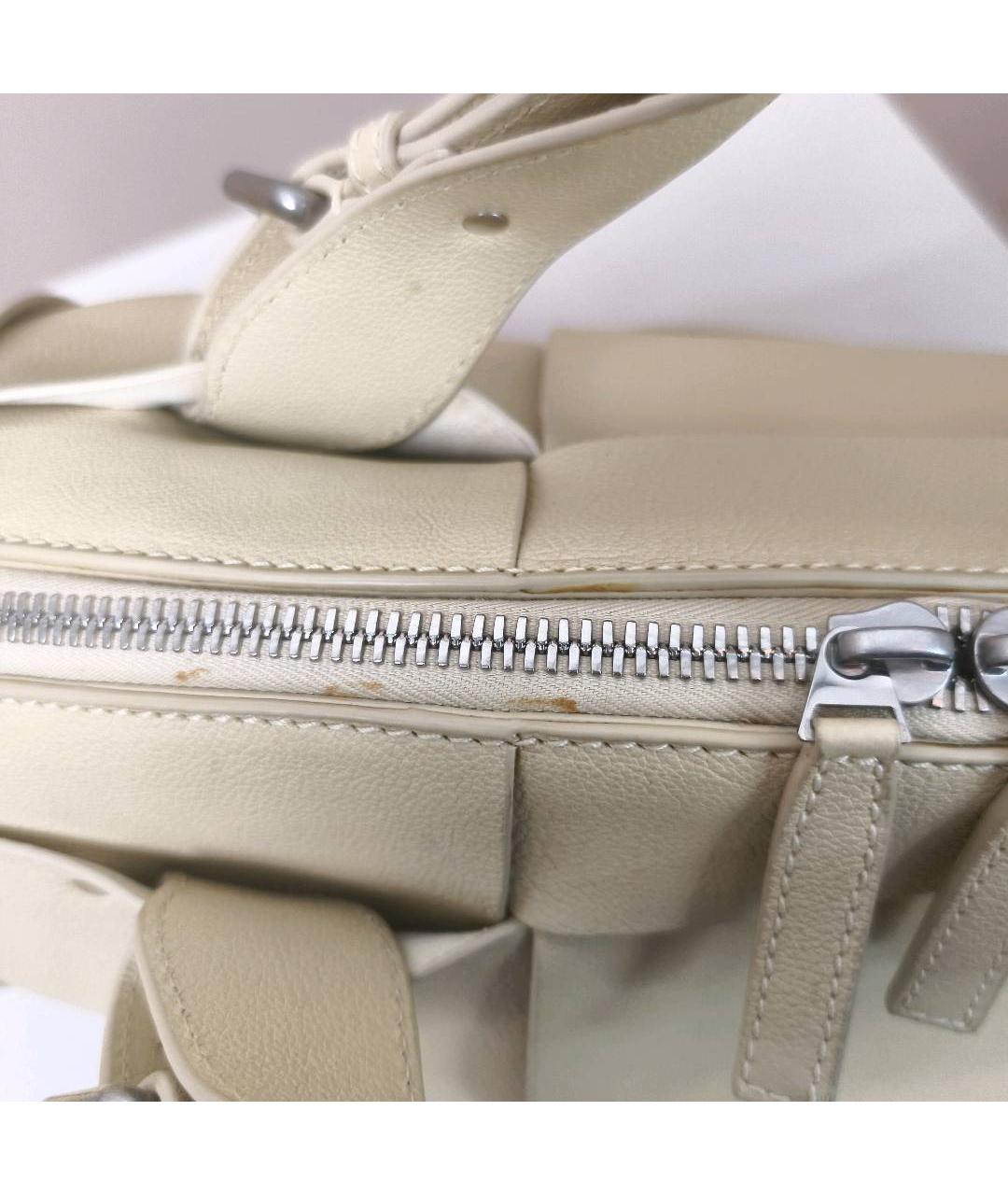 BOTTEGA VENETA Бежевая кожаная сумка с короткими ручками, фото 8