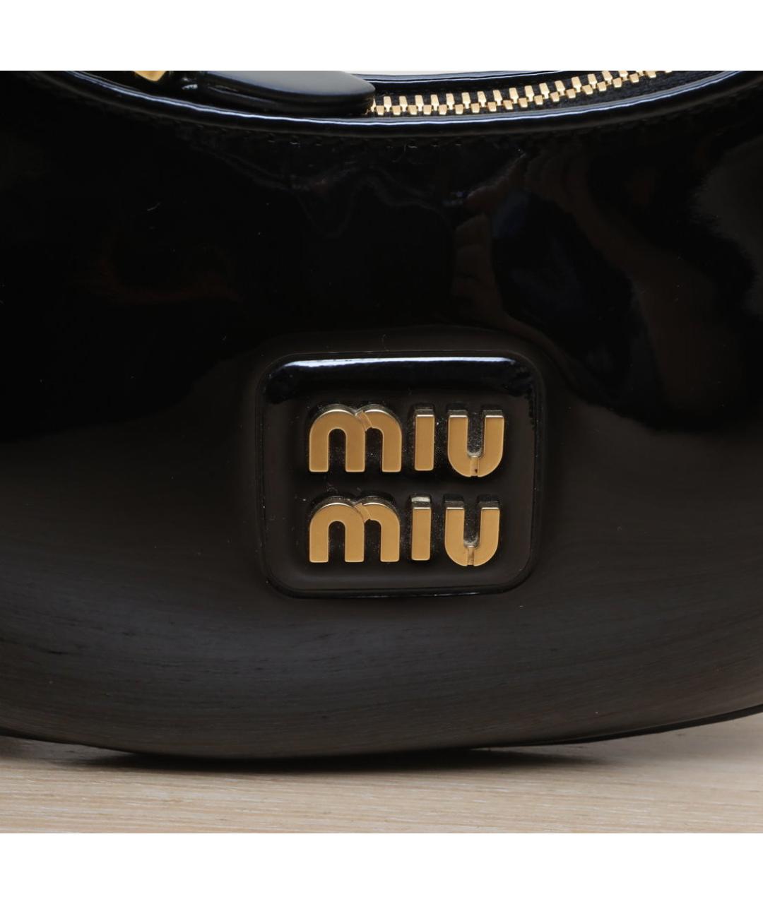 MIU MIU Черная сумка через плечо из лакированной кожи, фото 7