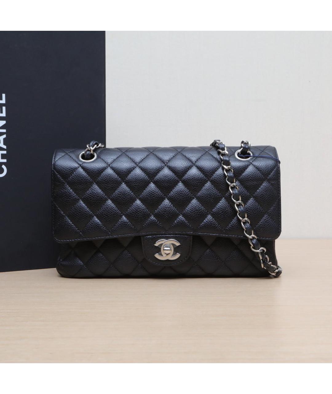 CHANEL Черная кожаная сумка через плечо, фото 2