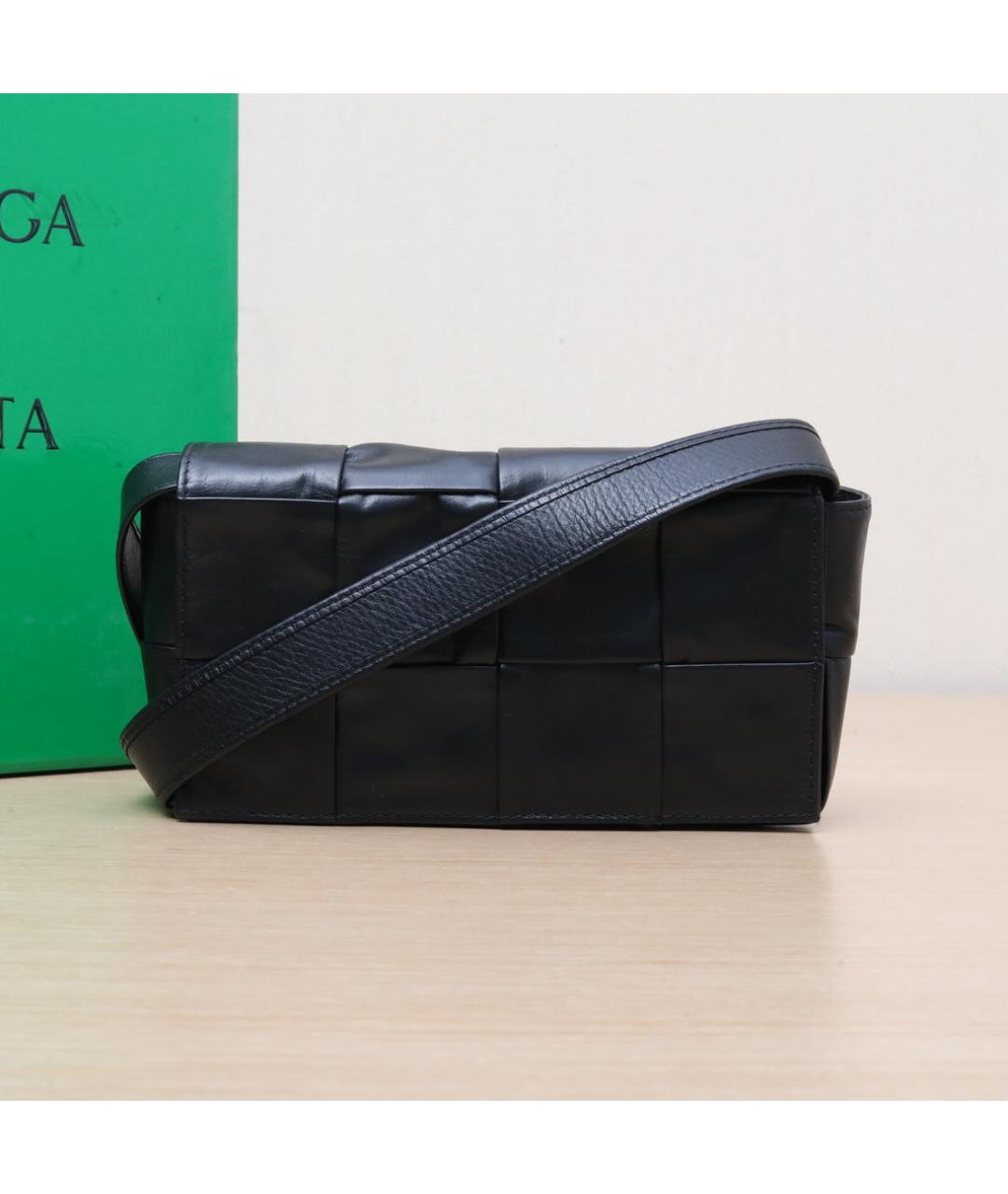 BOTTEGA VENETA Черная кожаная сумка через плечо, фото 2