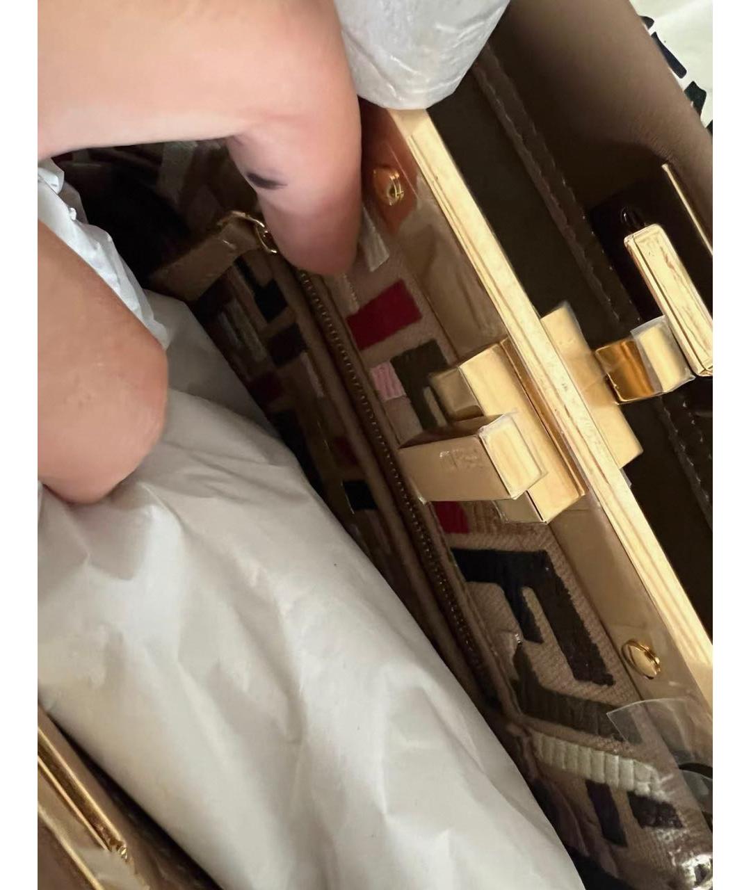 FENDI Бежевая кожаная сумка с короткими ручками, фото 6