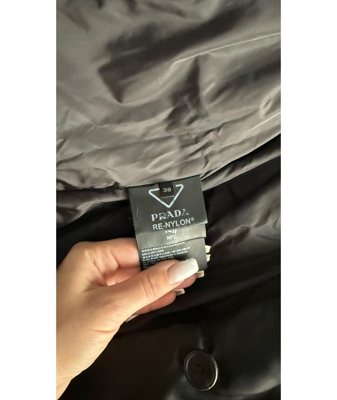 PRADA Черный полиэстеровый пуховик, фото 4