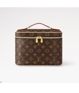 LOUIS VUITTON Косметичка