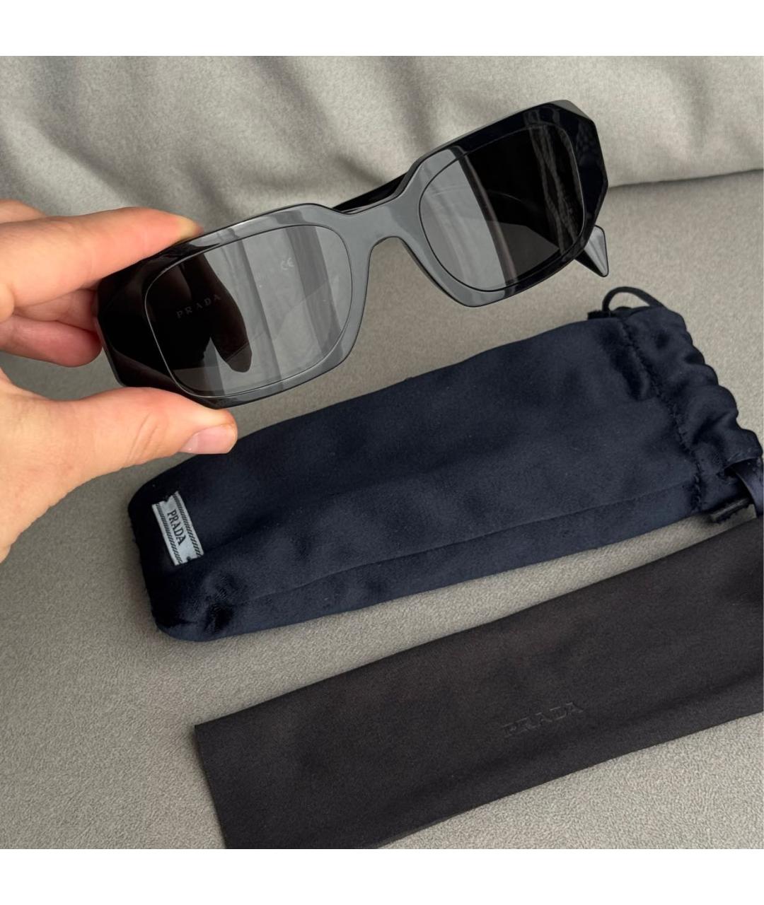PRADA Черные пластиковые солнцезащитные очки, фото 6