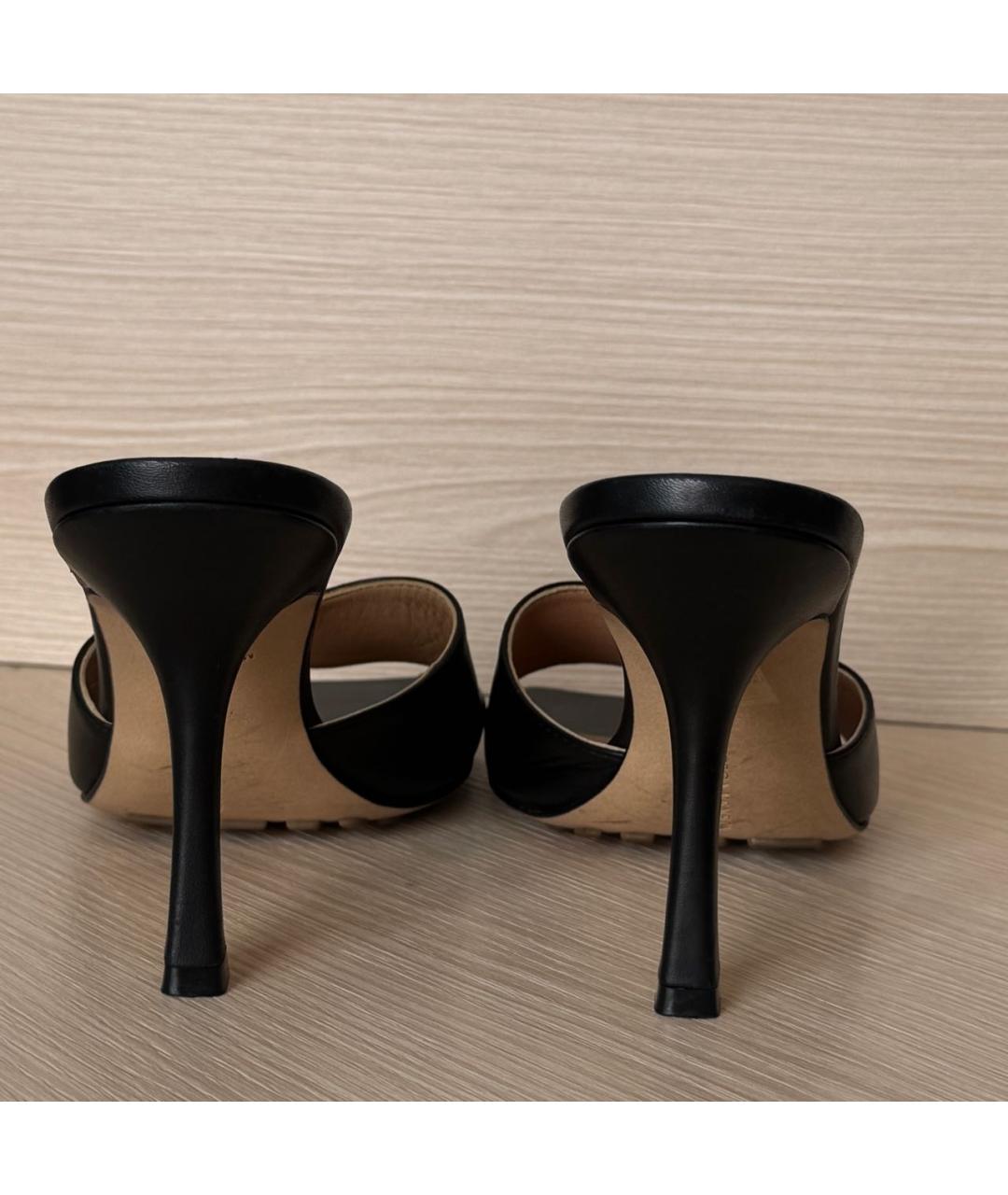 BOTTEGA VENETA Черные кожаные мюли, фото 4