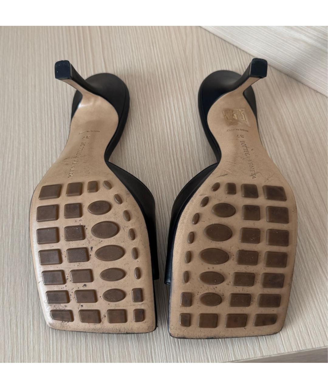 BOTTEGA VENETA Черные кожаные мюли, фото 7