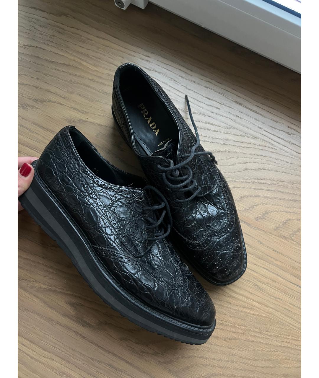 PRADA Черные низкие ботинки из экзотической кожи, фото 6