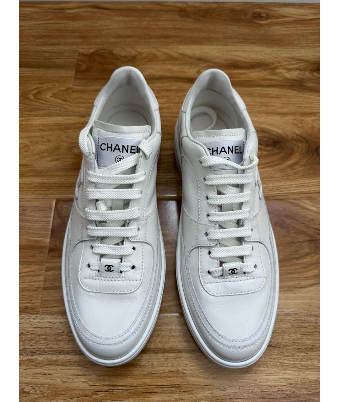 CHANEL Белые кожаные кеды, фото 3