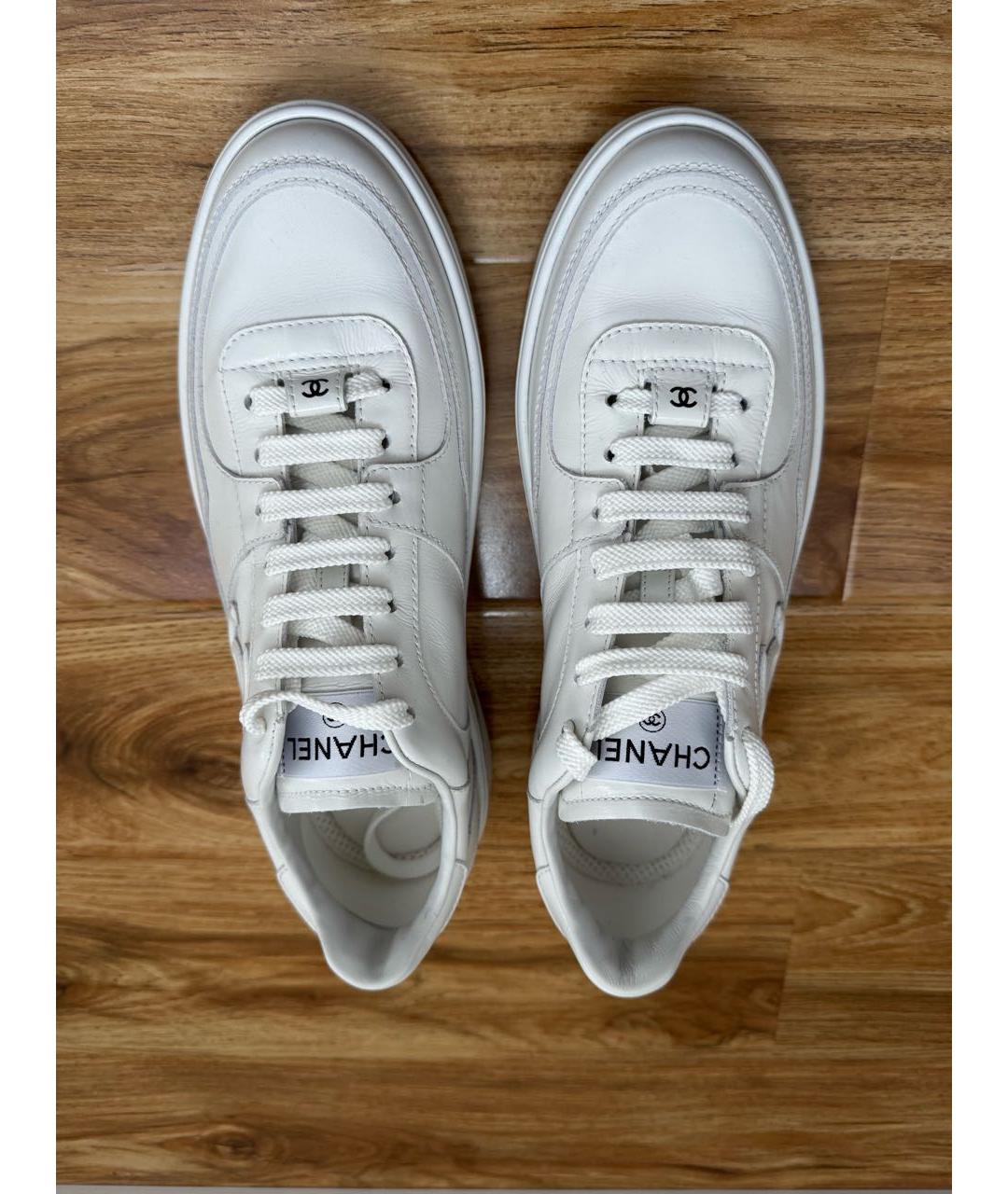 CHANEL Белые кожаные кеды, фото 4