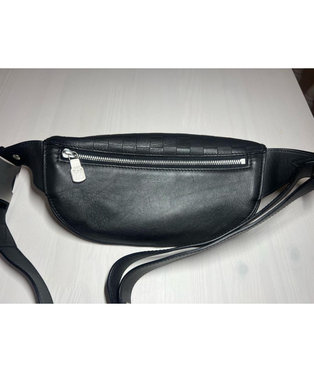 LOUIS VUITTON Черная кожаная поясная сумка, фото 2