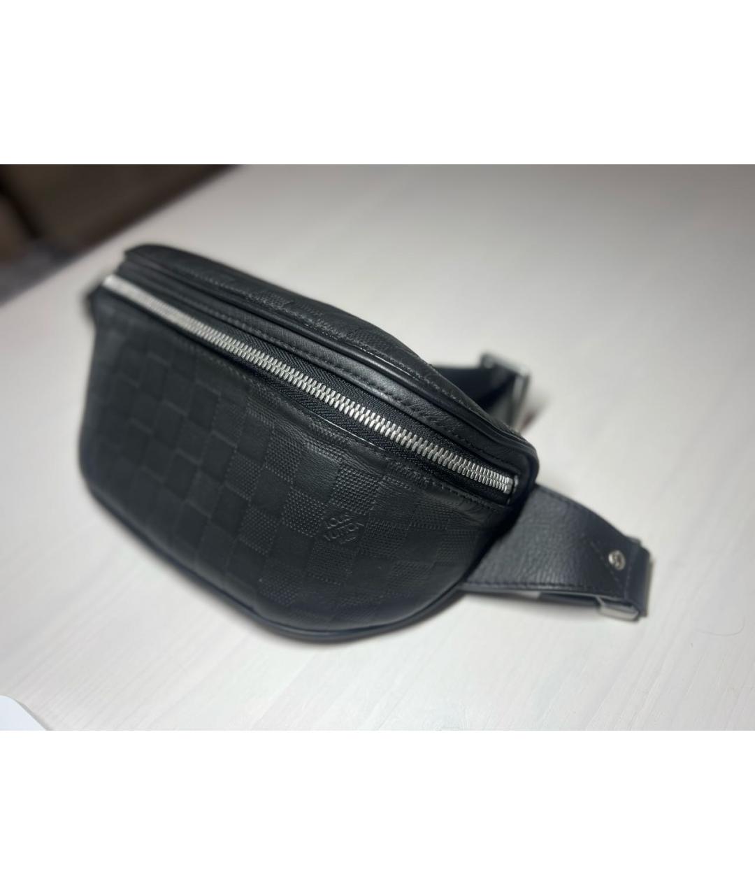 LOUIS VUITTON Черная кожаная поясная сумка, фото 4