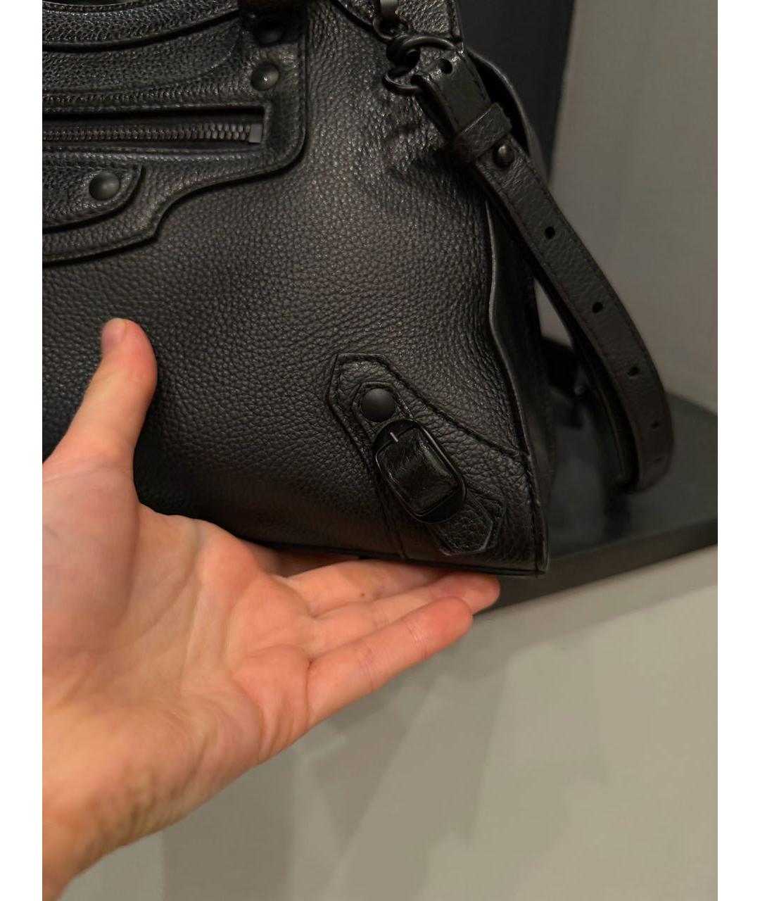 BALENCIAGA Черная кожаная сумка через плечо, фото 4