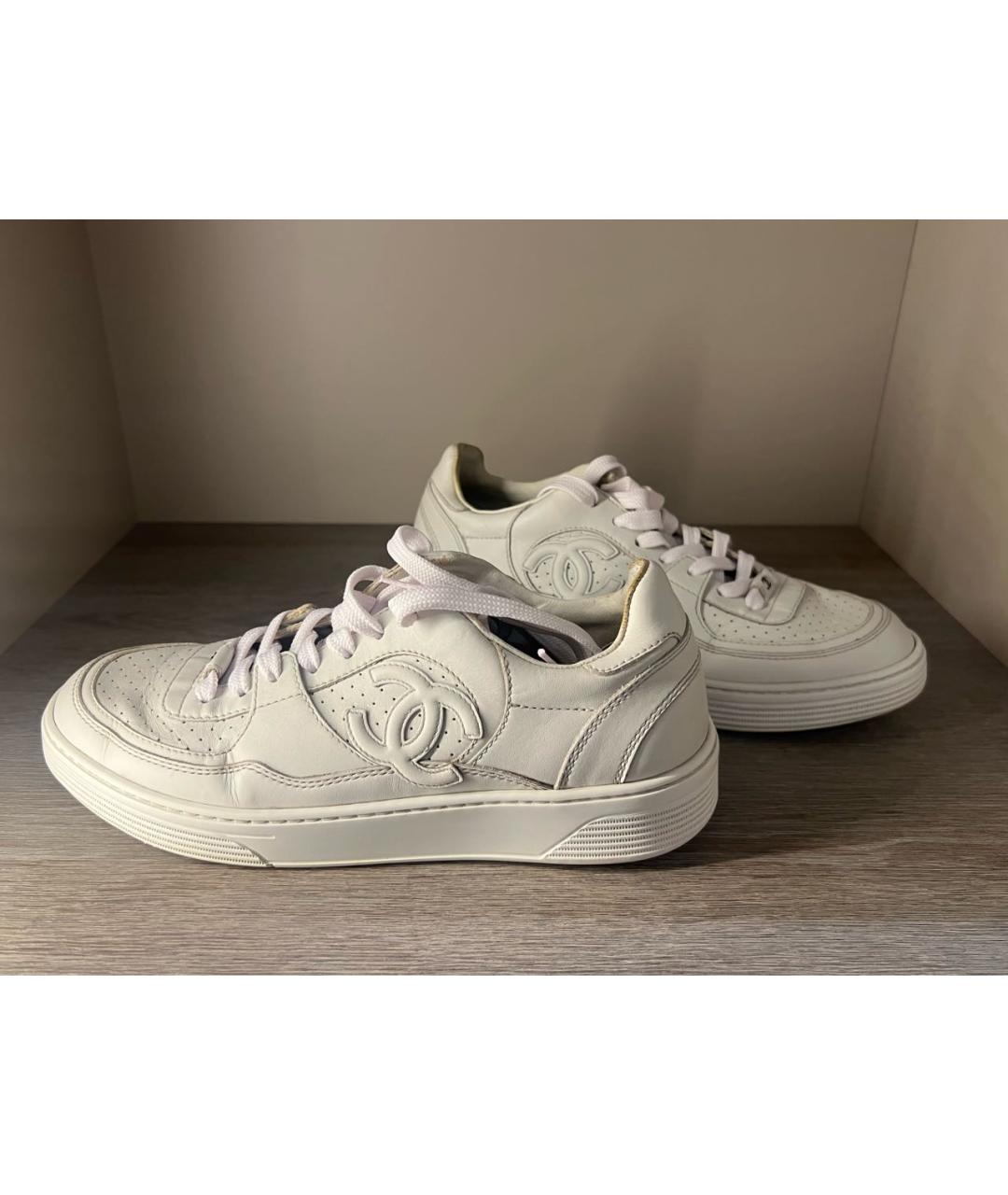 CHANEL Белые кожаные кеды, фото 3