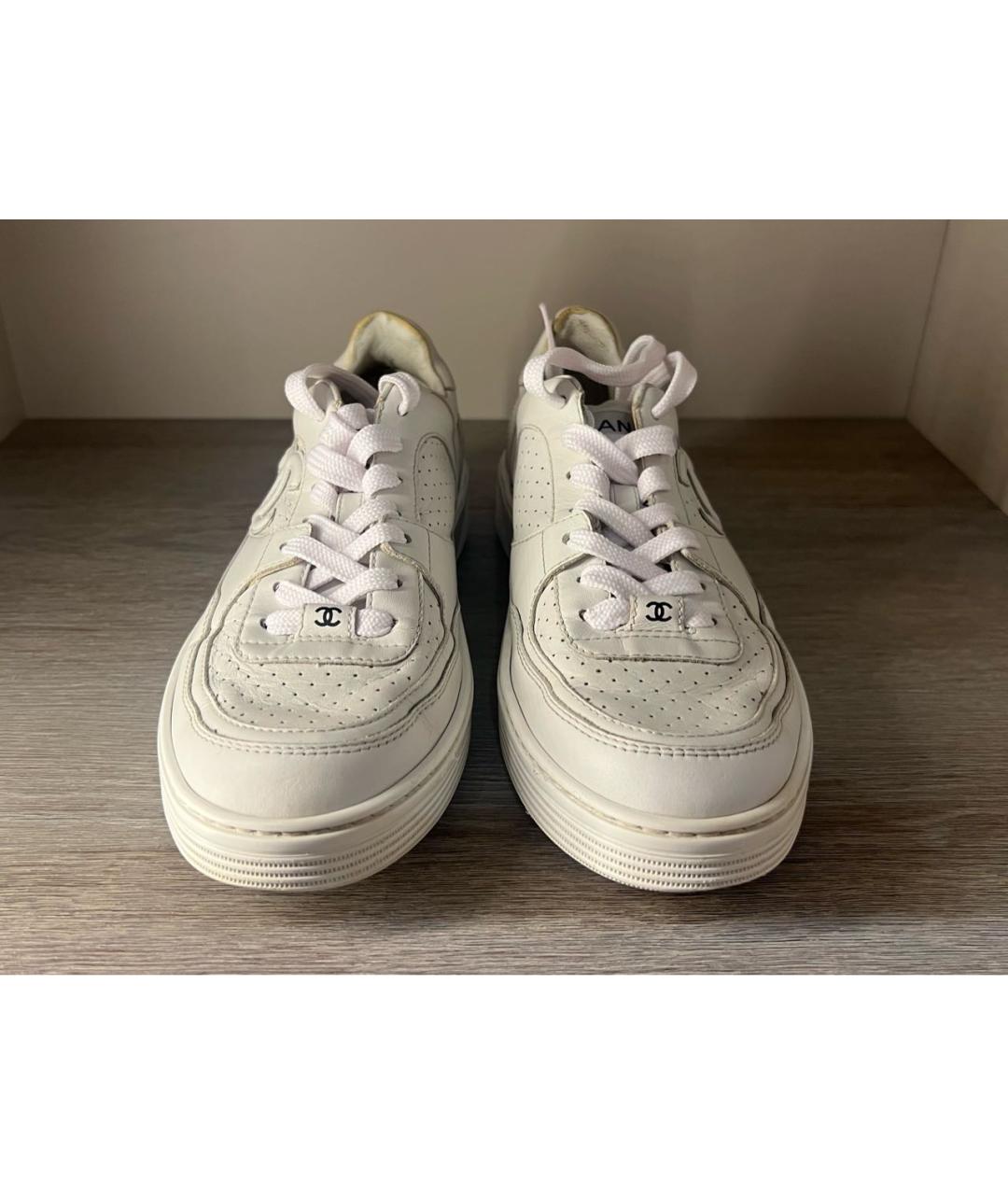 CHANEL Белые кожаные кеды, фото 2