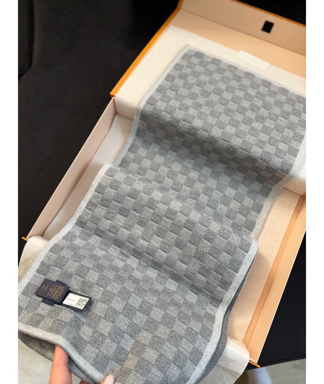 LOUIS VUITTON Серый шерстяной шарф, фото 3