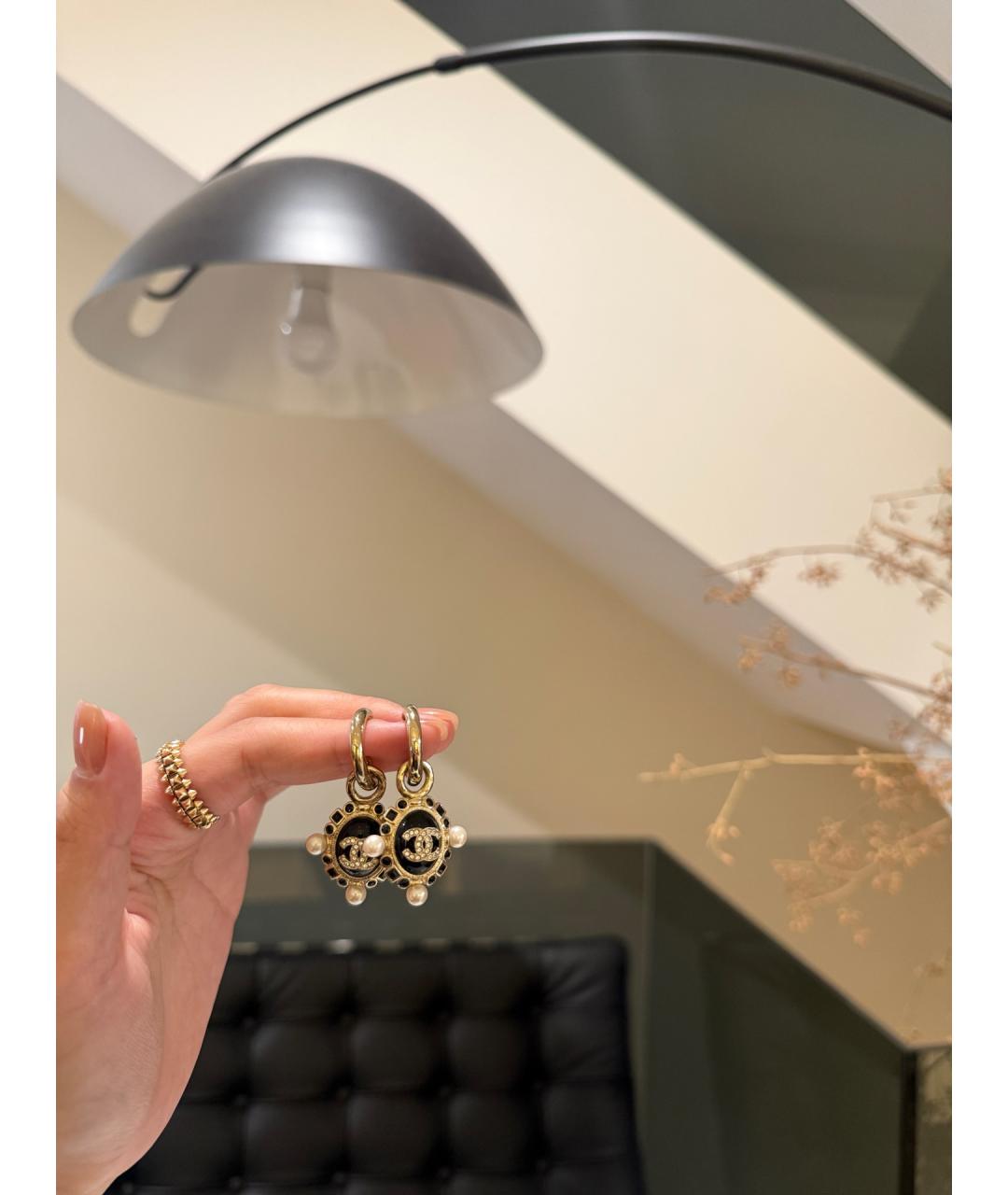 CHANEL Золотые металлические серьги, фото 3