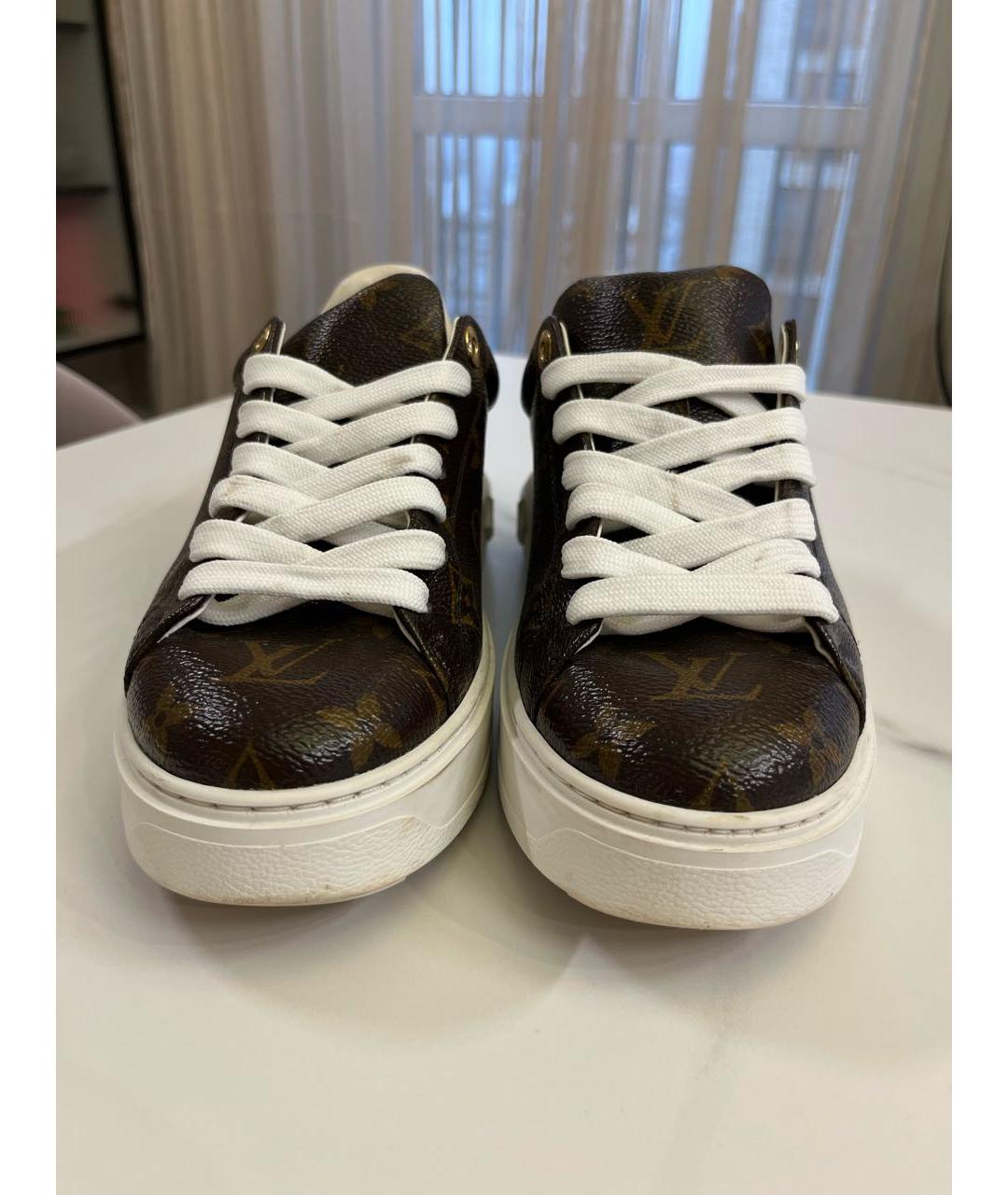 LOUIS VUITTON Коричневые кеды из искусственной кожи, фото 2