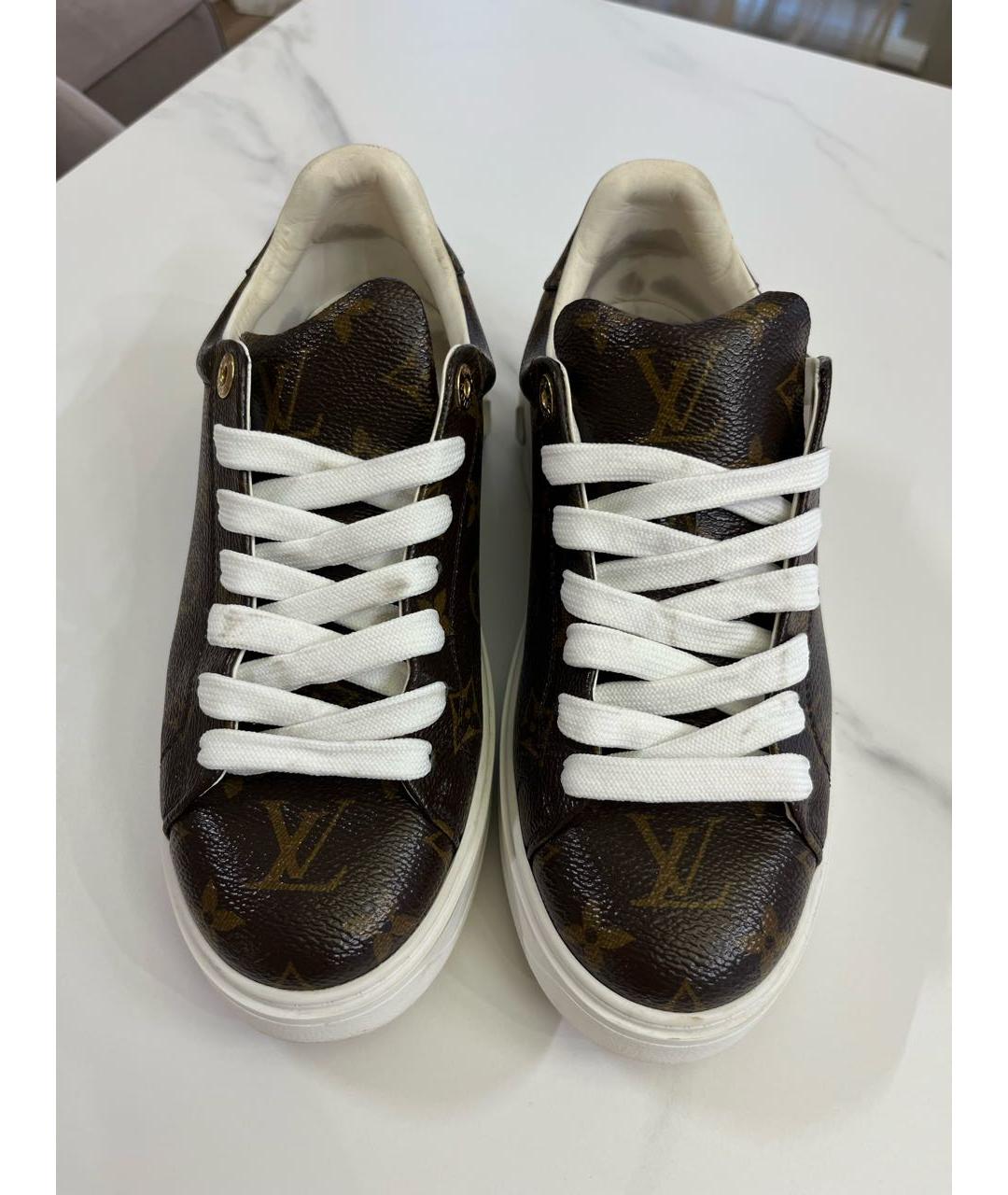 LOUIS VUITTON Коричневые кеды из искусственной кожи, фото 3