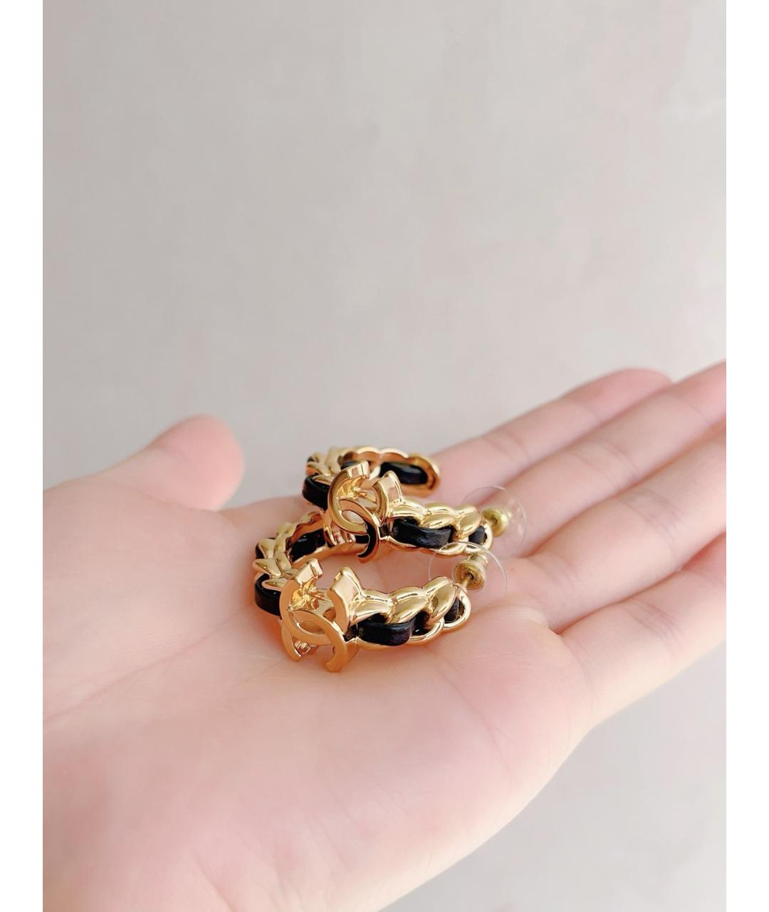 CHANEL Золотые металлические серьги, фото 8