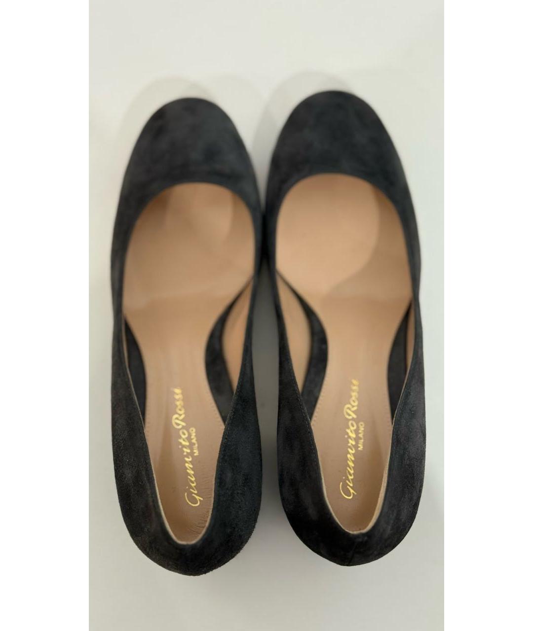 GIANVITO ROSSI Антрацитовые замшевые туфли, фото 3