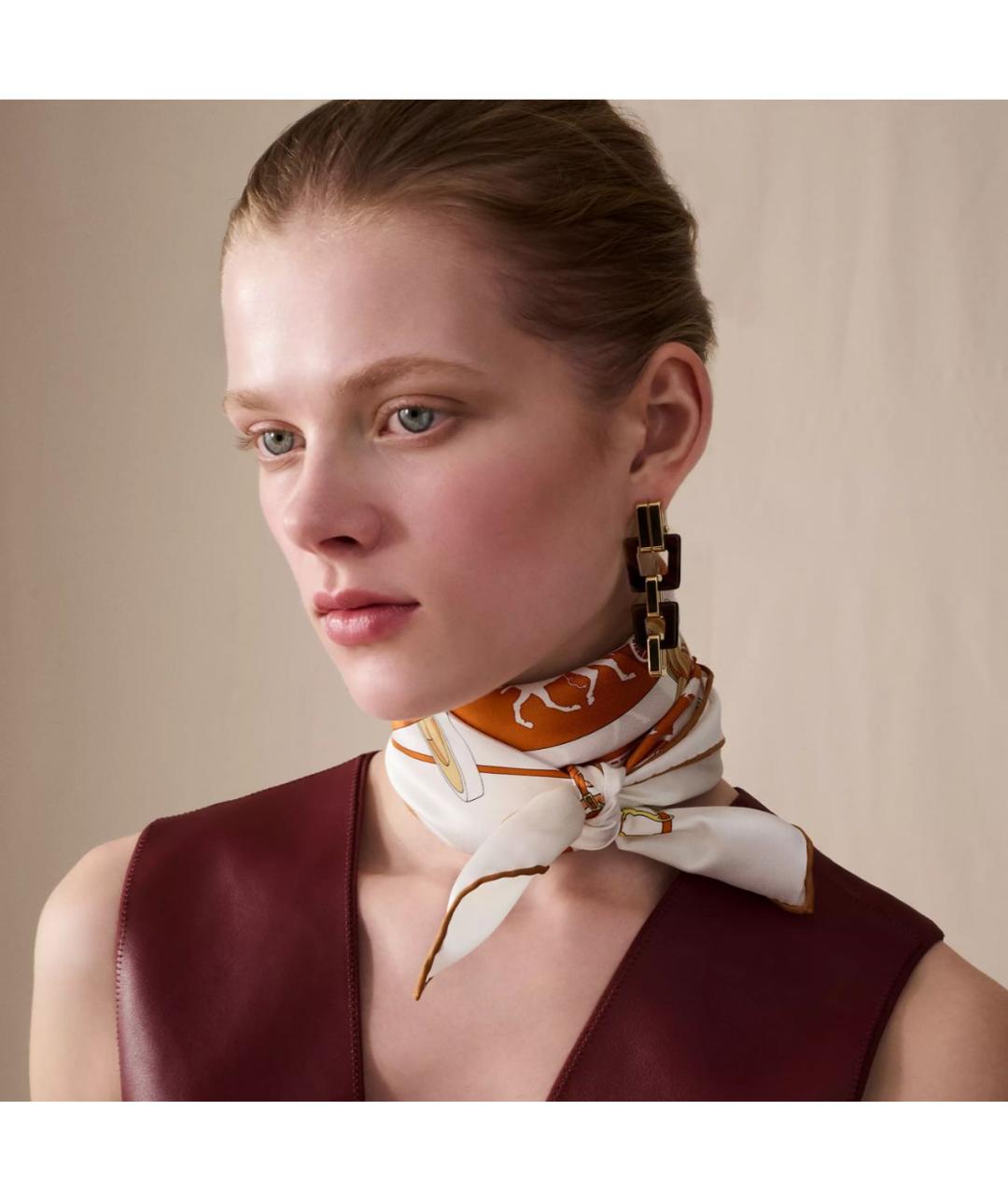 HERMES Оранжевый шелковый платок, фото 3