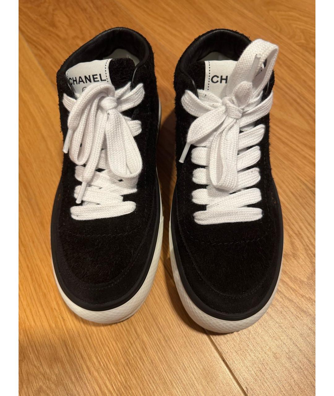 CHANEL Черные замшевые кеды, фото 3