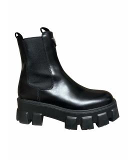 PRADA Ботинки