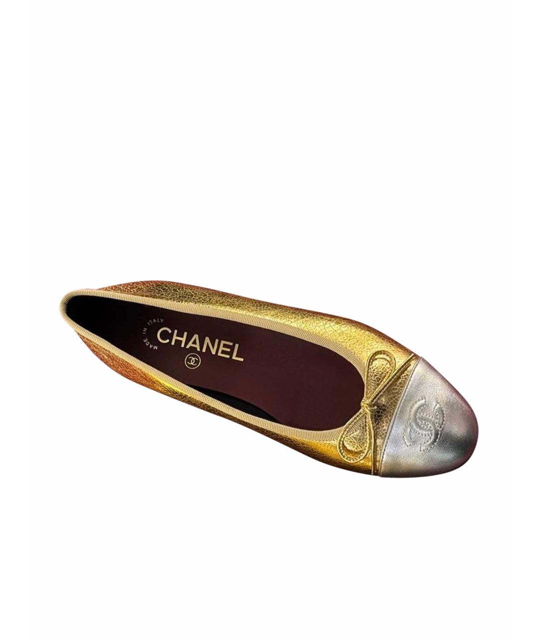 CHANEL Золотые кожаные балетки, фото 1