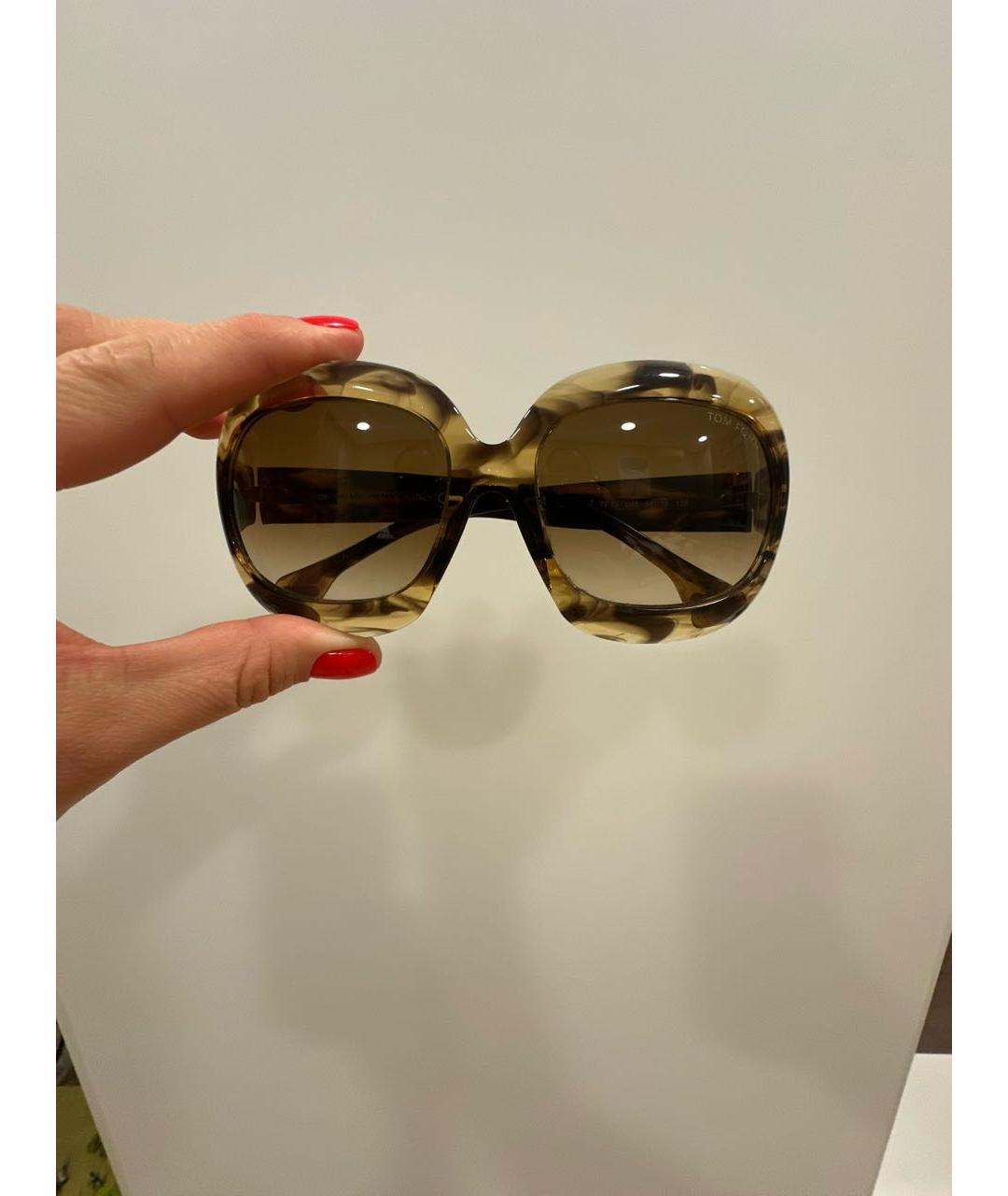 TOM FORD Бежевые пластиковые солнцезащитные очки, фото 9