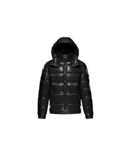 MONCLER Пуховик