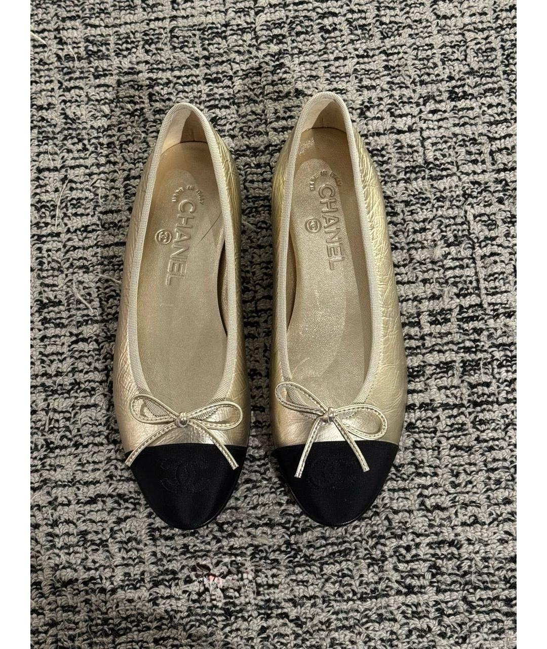 CHANEL Золотые кожаные балетки, фото 3