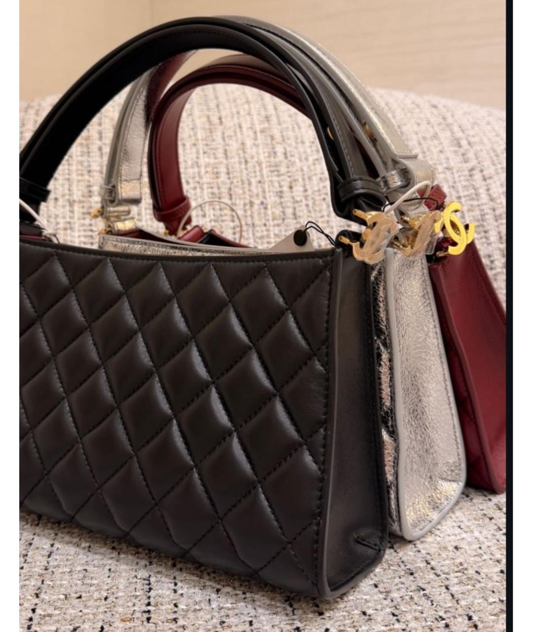 CHANEL Серебряная кожаная сумка с короткими ручками, фото 3