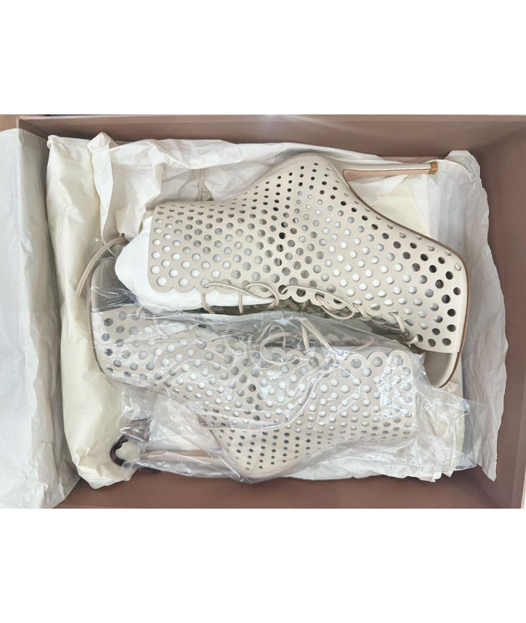 GIANVITO ROSSI Бежевые кожаные ботильоны, фото 5