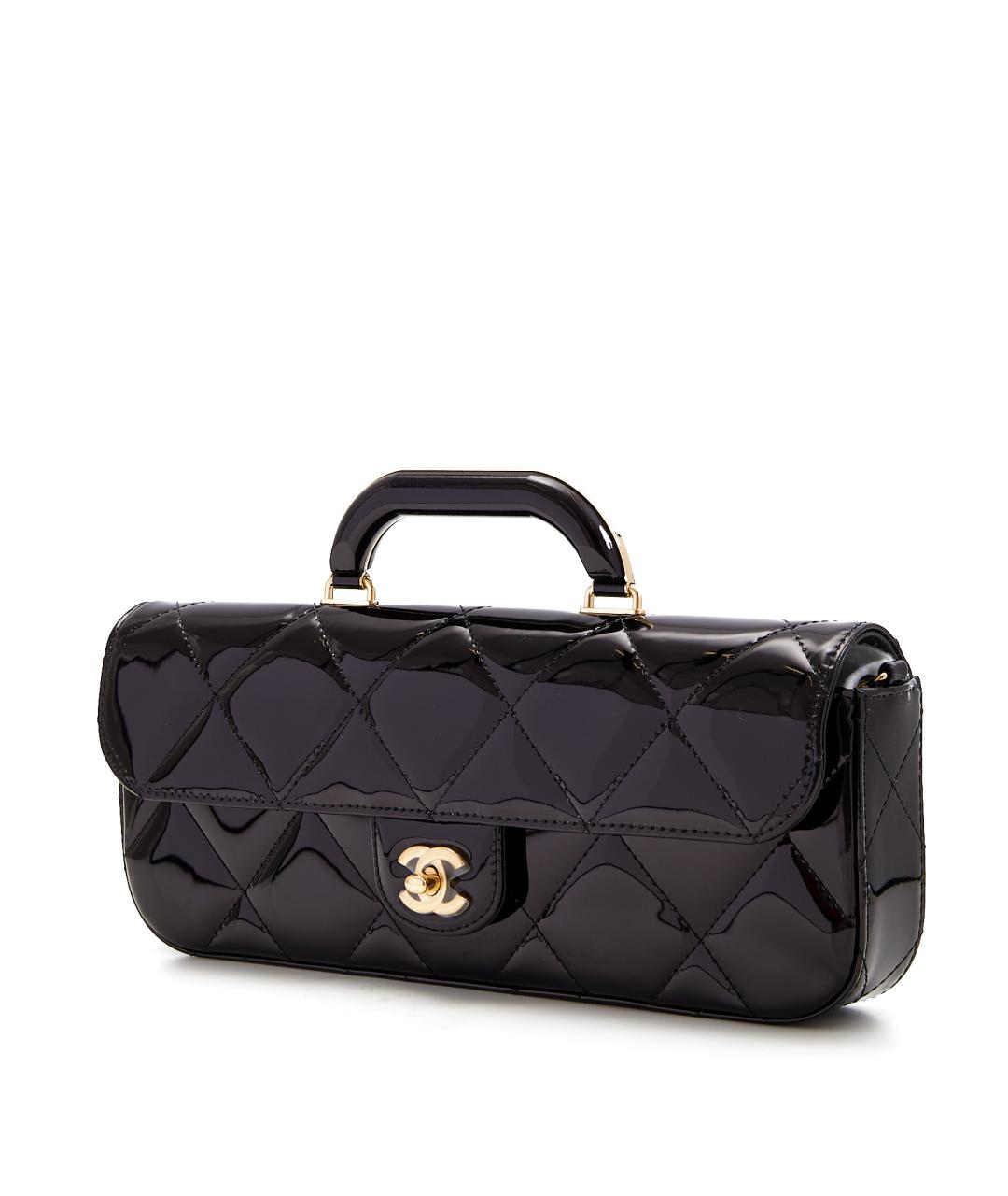 CHANEL Черная сумка через плечо из лакированной кожи, фото 2