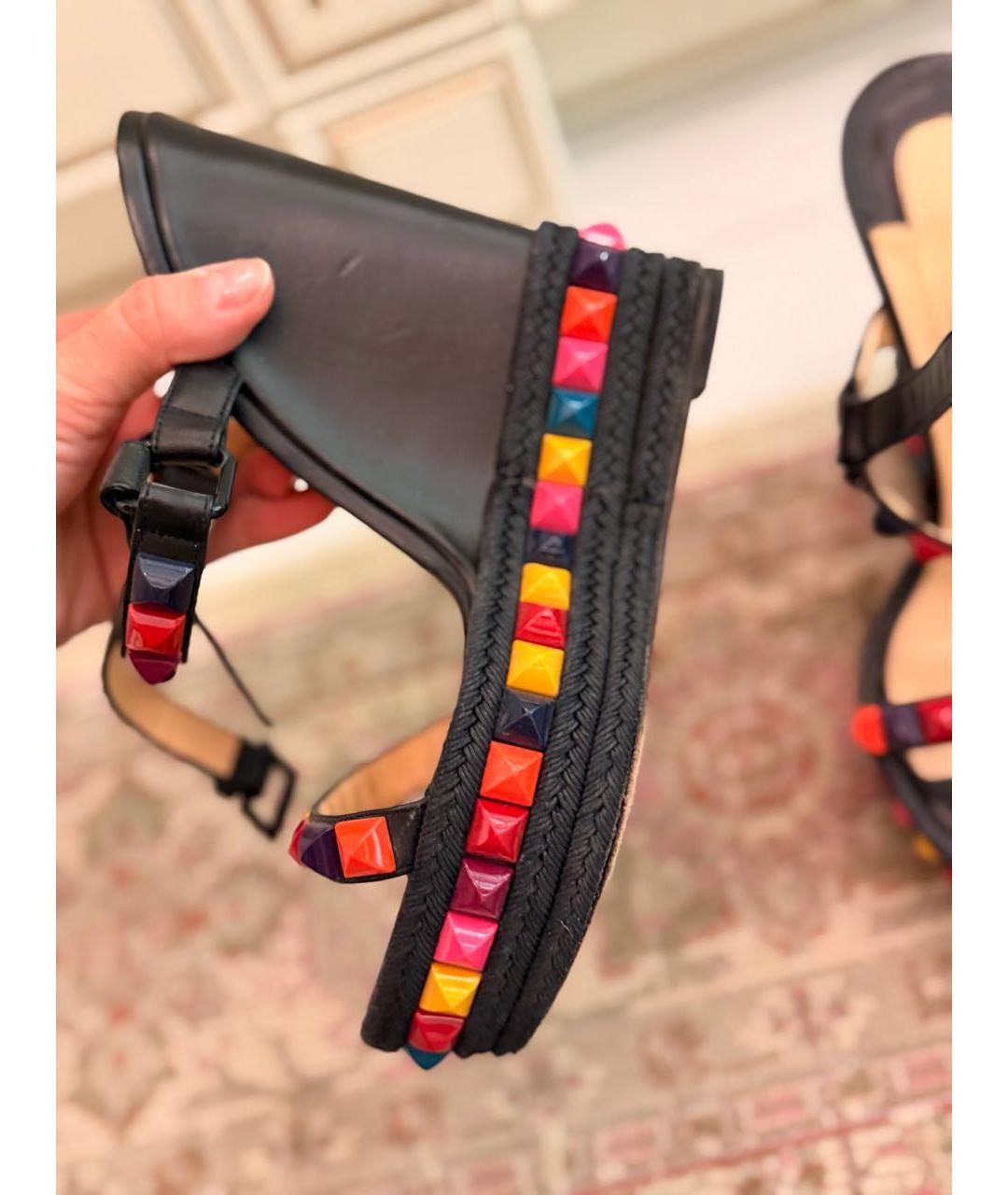 CHRISTIAN LOUBOUTIN Черные кожаные босоножки, фото 3