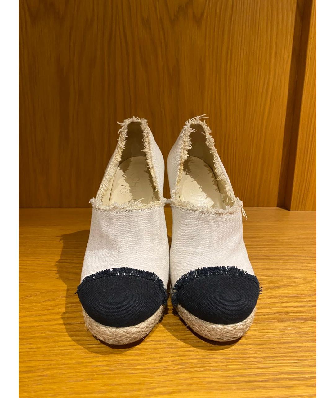 CHANEL Белые текстильные туфли, фото 2