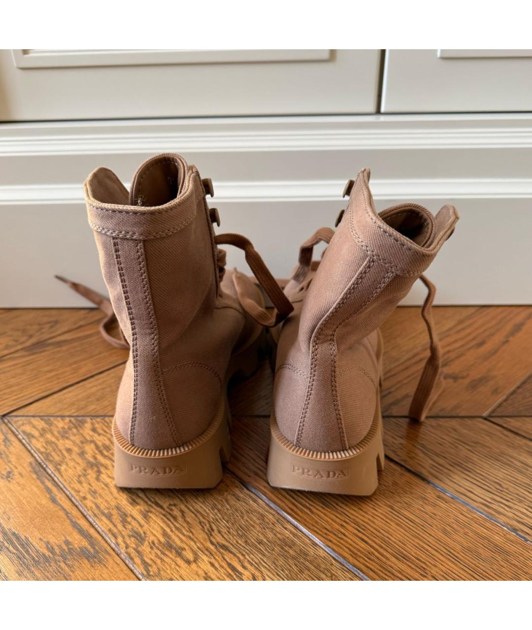 PRADA Бежевые текстильные ботинки, фото 3