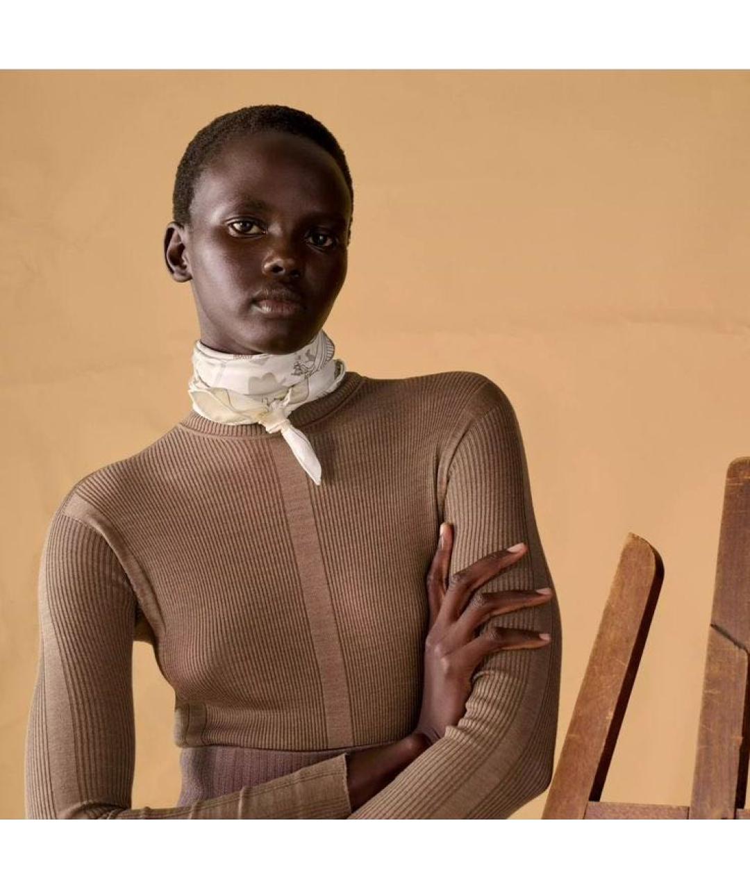 HERMES Бежевый шелковый платок, фото 3