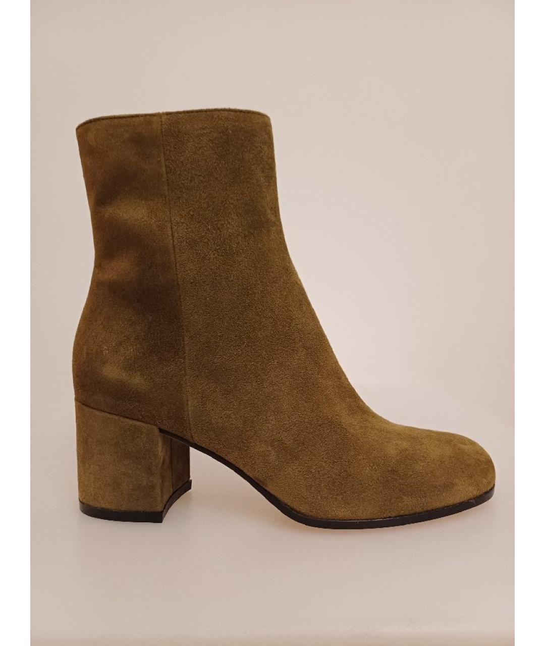 GIANVITO ROSSI Бежевые замшевые ботильоны, фото 9
