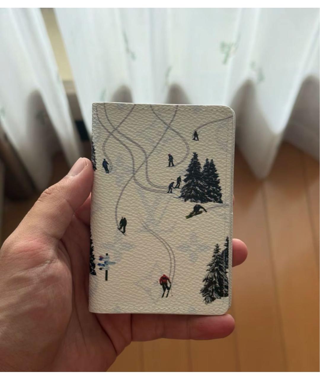 LOUIS VUITTON Белый кардхолдер, фото 4