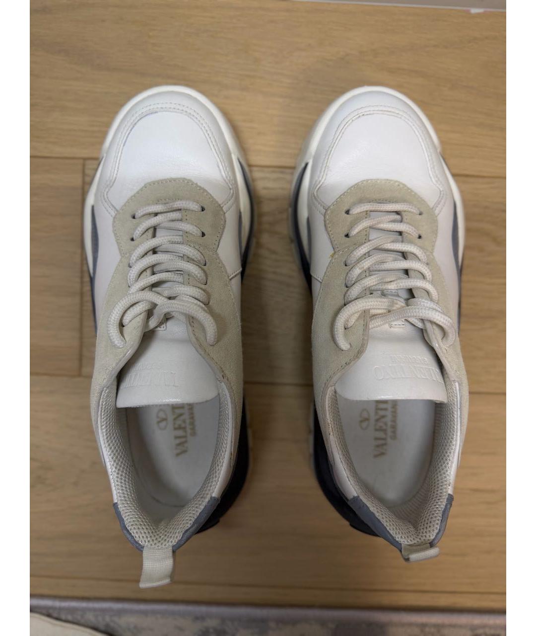 VALENTINO Белые кожаные низкие кроссовки / кеды, фото 2