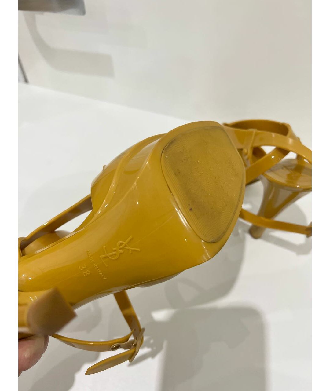 SAINT LAURENT Желтые резиновые босоножки, фото 5