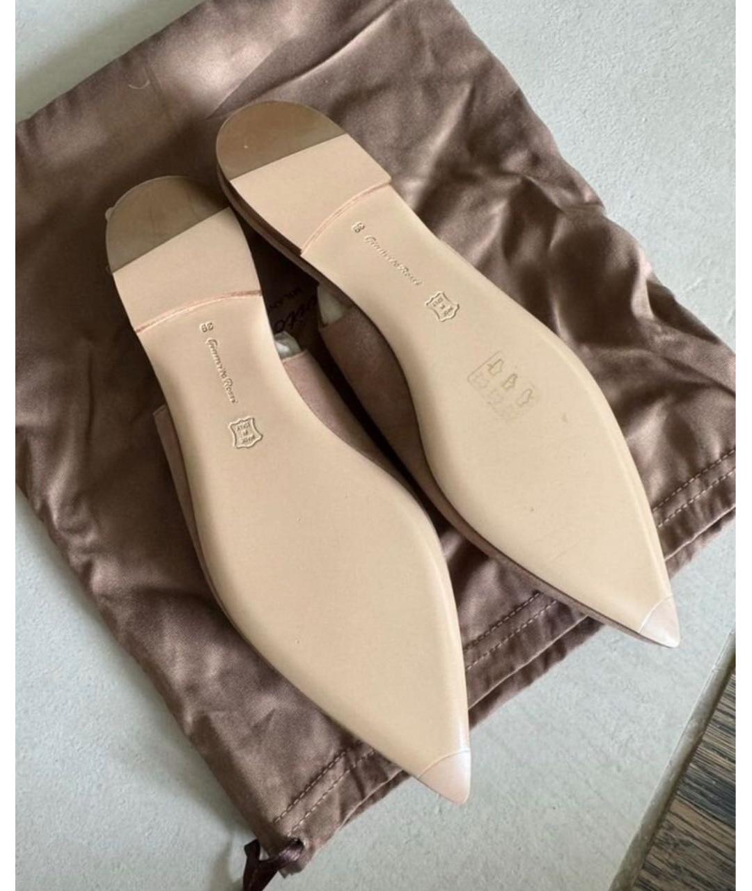 GIANVITO ROSSI Бежевые замшевые балетки, фото 5