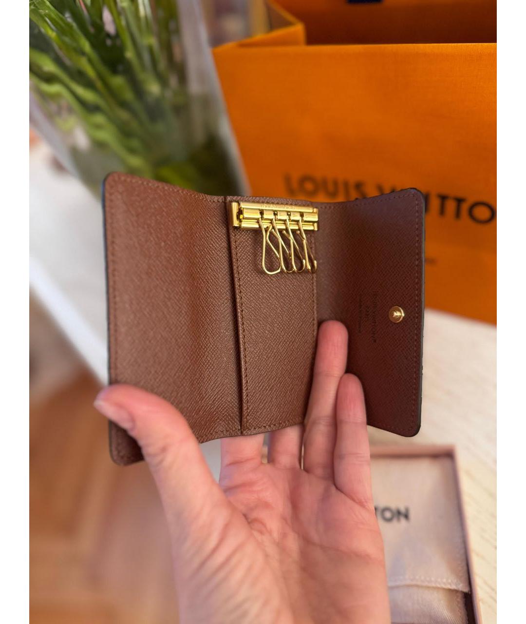 LOUIS VUITTON Коричневая ключница, фото 5