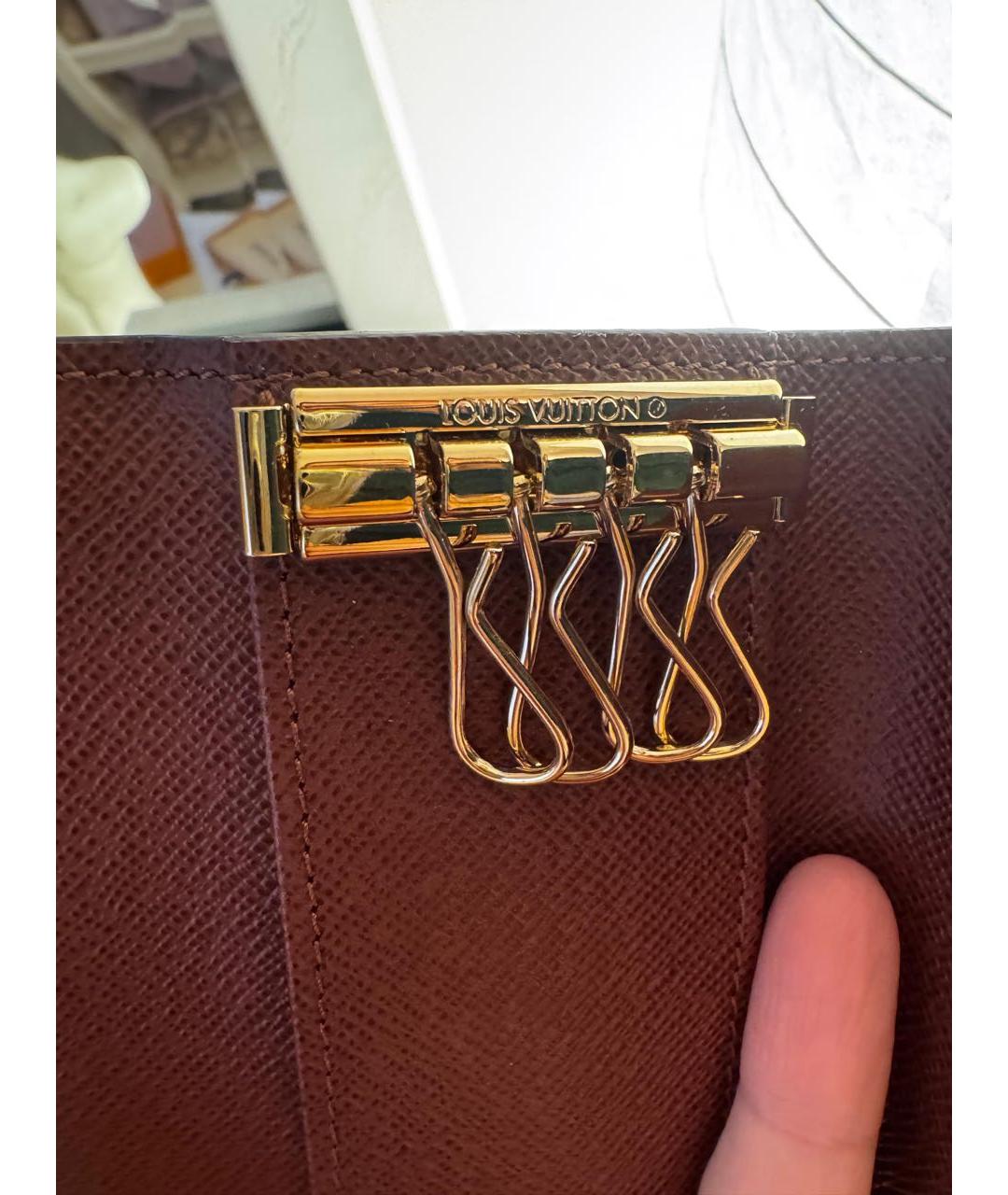 LOUIS VUITTON Коричневая ключница, фото 6
