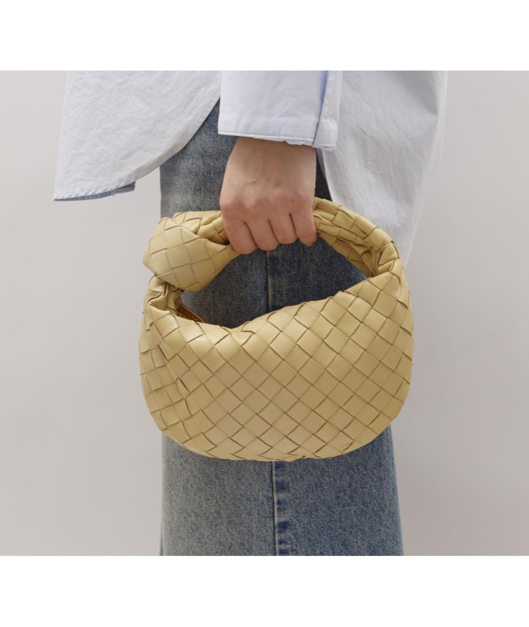 BOTTEGA VENETA Бежевая кожаная сумка с короткими ручками, фото 2