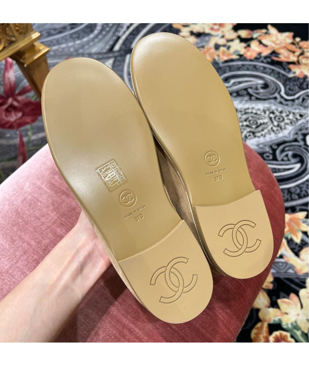 CHANEL Бежевые замшевые лоферы, фото 4