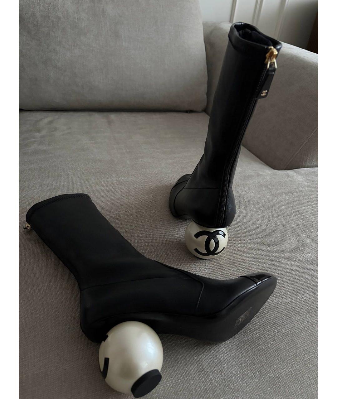 CHANEL Черные кожаные сапоги, фото 2