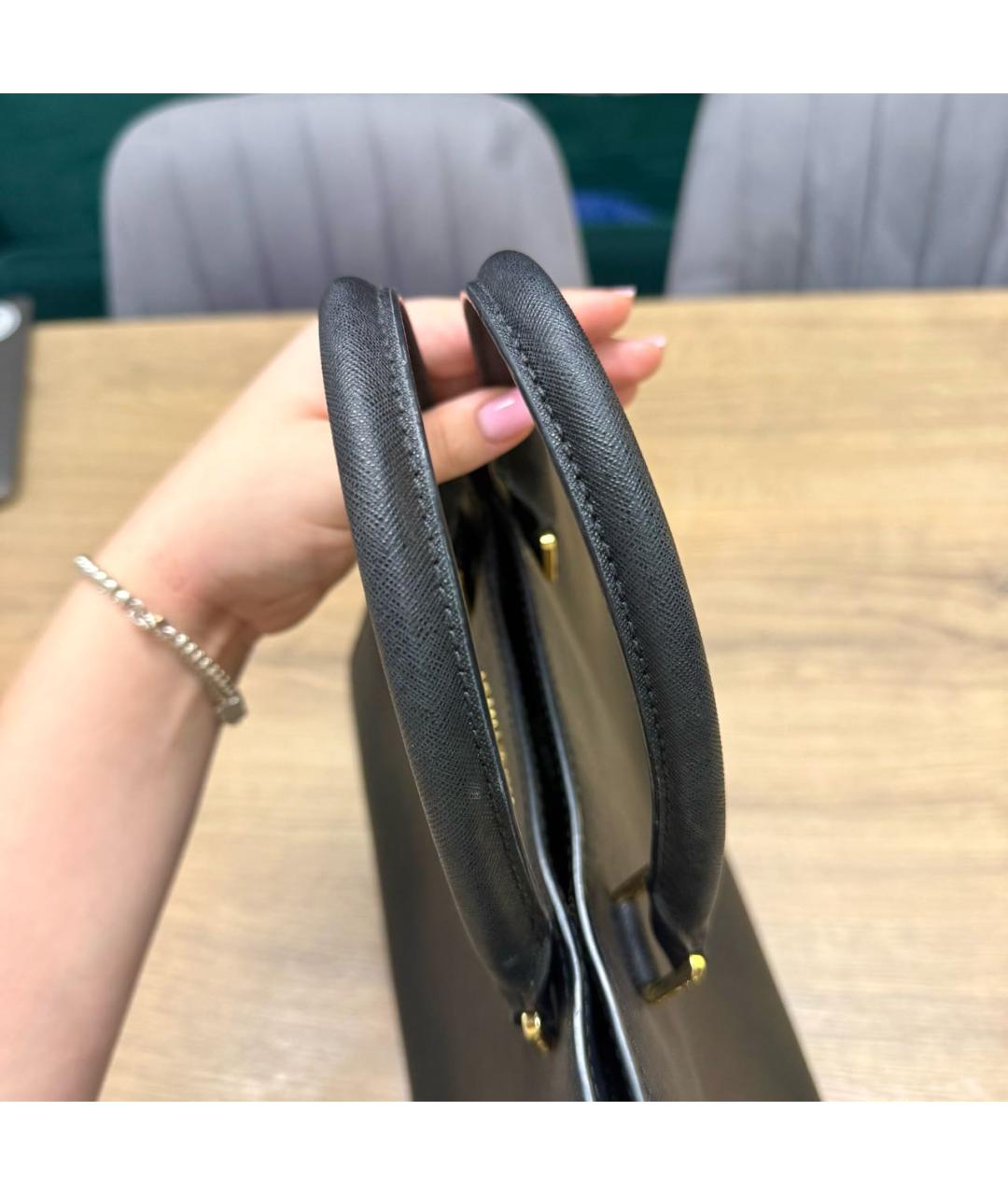 MICHAEL KORS Черная кожаная сумка с короткими ручками, фото 5