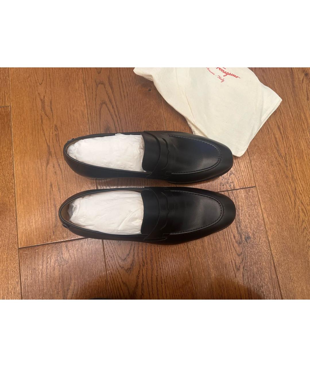 FERRAGAMO Черные кожаные лоферы, фото 2